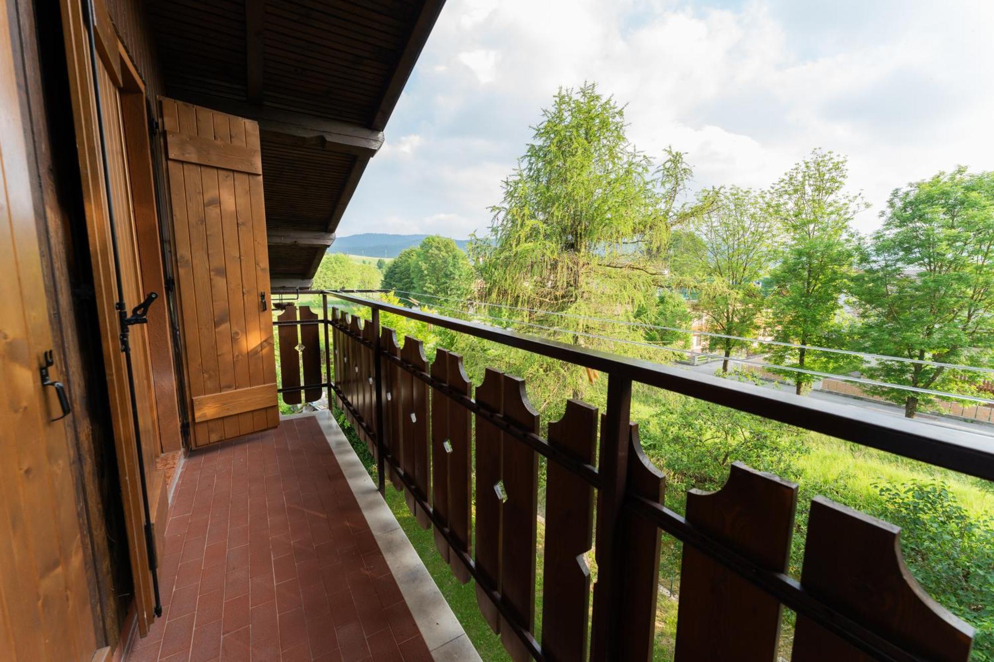 Asiago Centro Mansarda Con Balcone E Giardino Apartment Exterior photo